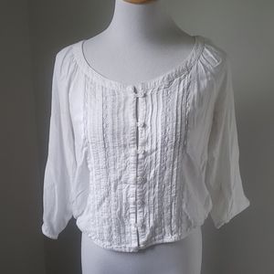 White bohemian top with 3/4 sleeves